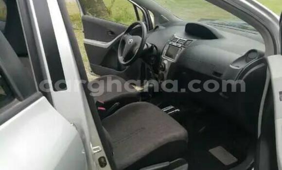 Ra Àlòkù Toyota Vitz Silver Ọkọ̀ in Accra ni Greater Accra Ra Àlòkù Toyota Vitz Silver Ọkọ̀ in Accra ni Greater Accra