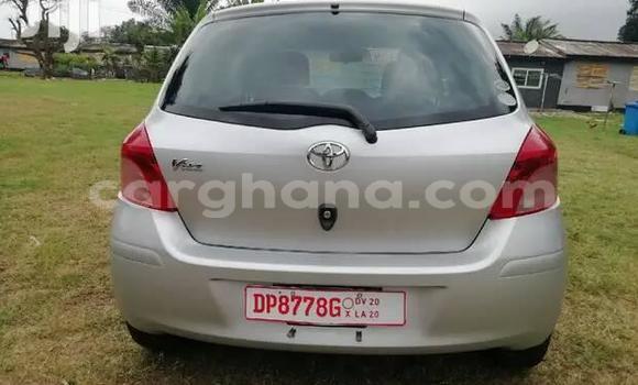Ra Àlòkù Toyota Vitz Silver Ọkọ̀ in Accra ni Greater Accra Ra Àlòkù Toyota Vitz Silver Ọkọ̀ in Accra ni Greater Accra