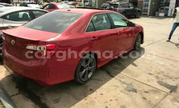 Ra Àlòkù Toyota Camry Red Ọkọ̀ in Accra ni Greater Accra Ra Àlòkù Toyota Camry Red Ọkọ̀ in Accra ni Greater Accra