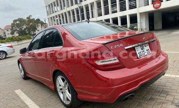 Ra Àlòkù Mercedes‒Benz C–Class Red Ọkọ̀ in Accra ni Greater Accra Ra Àlòkù Mercedes‒Benz C–Class Red Ọkọ̀ in Accra ni Greater Accra