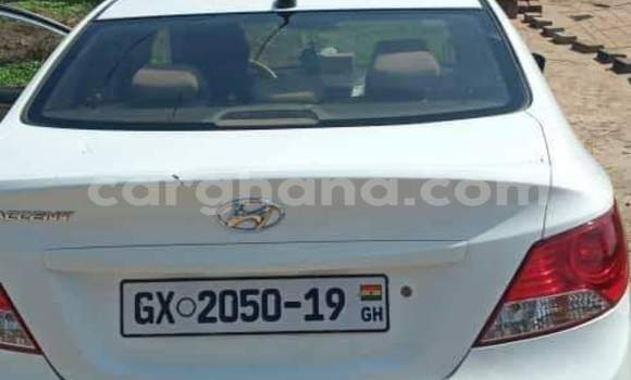 Buy Used Hyundai Accent White Car in Sekondi–Takoradi Metropolitan in Western