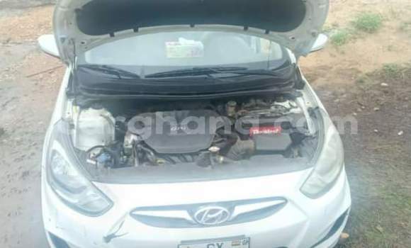 Ra Àlòkù Hyundai Accent funfun Ọkọ̀ in Sekondi–Takoradi Metropolitan ni Oorun Ra Àlòkù Hyundai Accent funfun Ọkọ̀ in Sekondi–Takoradi Metropolitan ni Oorun