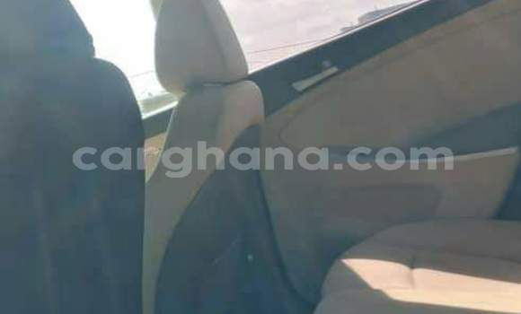 Ra Àlòkù Hyundai Accent funfun Ọkọ̀ in Sekondi–Takoradi Metropolitan ni Oorun Ra Àlòkù Hyundai Accent funfun Ọkọ̀ in Sekondi–Takoradi Metropolitan ni Oorun