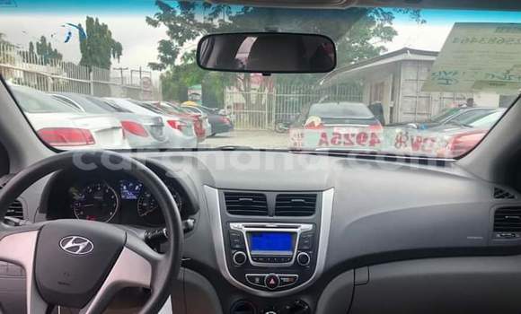 Ra Àlòkù Toyota Yaris Blue Ọkọ̀ in Sekondi–Takoradi Metropolitan ni Oorun Ra Àlòkù Toyota Yaris Blue Ọkọ̀ in Sekondi–Takoradi Metropolitan ni Oorun