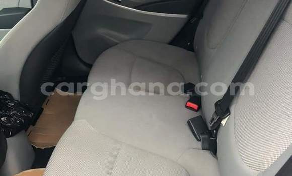 Ra Àlòkù Toyota Yaris Blue Ọkọ̀ in Sekondi–Takoradi Metropolitan ni Oorun Ra Àlòkù Toyota Yaris Blue Ọkọ̀ in Sekondi–Takoradi Metropolitan ni Oorun