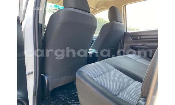 Buy Import Toyota Hilux White Car in Import - Dubai in Ashanti Buy Import Toyota Hilux White Car in Import - Dubai in Ashanti