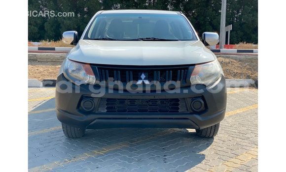 Sayi Imported Mitsubishi L200 White Mota in Import - Dubai a Ashanti Sayi Imported Mitsubishi L200 White Mota in Import - Dubai a Ashanti