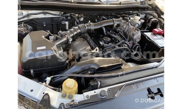 Sayi Imported Mitsubishi L200 White Mota in Import - Dubai a Ashanti Sayi Imported Mitsubishi L200 White Mota in Import - Dubai a Ashanti