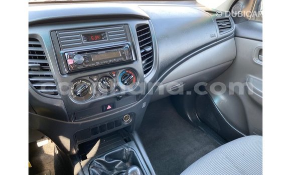 Sayi Imported Mitsubishi L200 White Mota in Import - Dubai a Ashanti Sayi Imported Mitsubishi L200 White Mota in Import - Dubai a Ashanti
