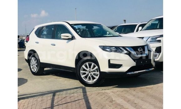 Buy Import Nissan Evalia Red Truck in Import - Dubai in Ashanti