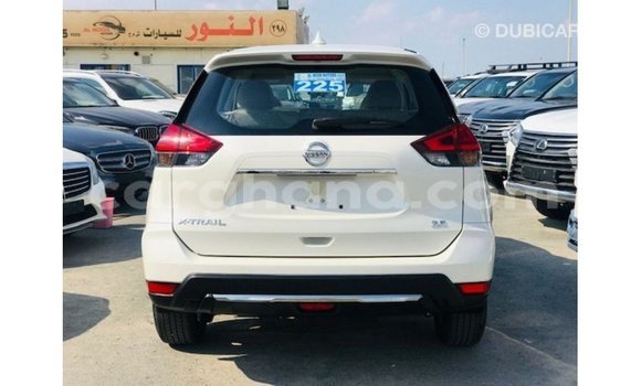 Buy Import Nissan Evalia Red Truck in Import - Dubai in Ashanti Buy Import Nissan Evalia Red Truck in Import - Dubai in Ashanti