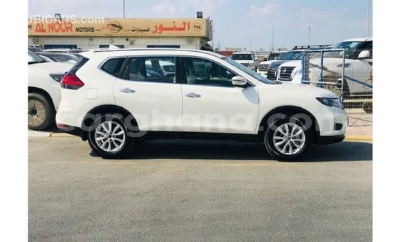 Buy Import Nissan Evalia Red Truck in Import - Dubai in Ashanti Buy Import Nissan Evalia Red Truck in Import - Dubai in Ashanti