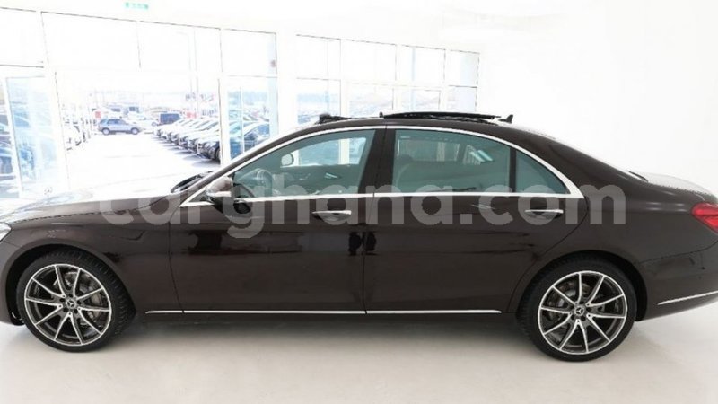 Big with watermark mercedes benz 1117 ashanti import dubai 12683