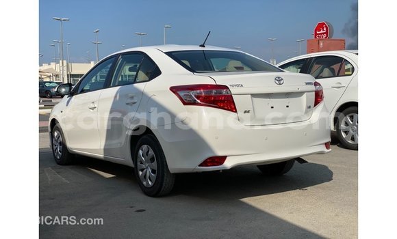 Ra Imported Toyota Yaris funfun Ọkọ̀ in Import - Dubai ni Ashanti Ra Imported Toyota Yaris funfun Ọkọ̀ in Import - Dubai ni Ashanti