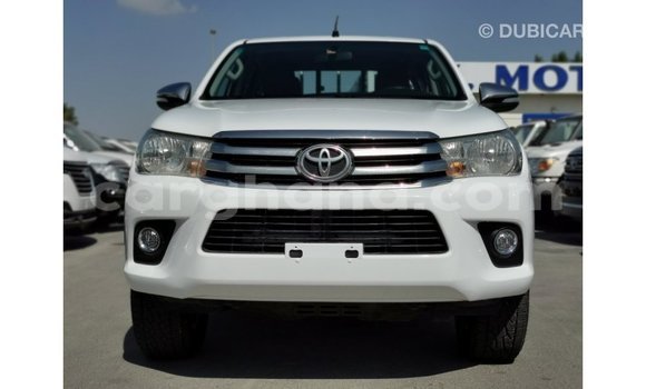Ra Imported Toyota Hilux funfun Ọkọ̀ in Import - Dubai ni Ashanti Ra Imported Toyota Hilux funfun Ọkọ̀ in Import - Dubai ni Ashanti