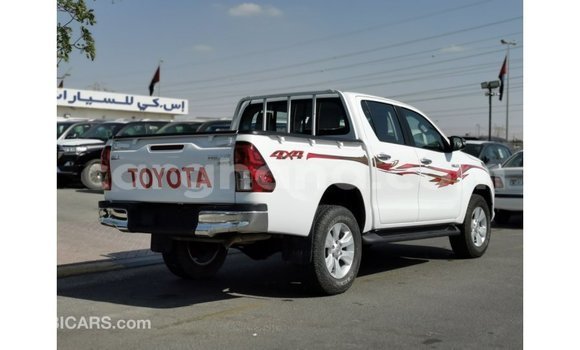 Ra Imported Toyota Hilux funfun Ọkọ̀ in Import - Dubai ni Ashanti Ra Imported Toyota Hilux funfun Ọkọ̀ in Import - Dubai ni Ashanti