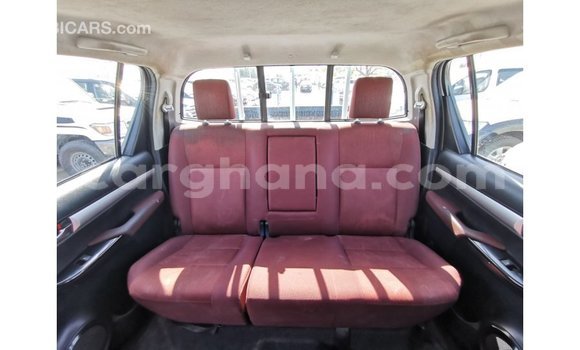 Ra Imported Toyota Hilux funfun Ọkọ̀ in Import - Dubai ni Ashanti Ra Imported Toyota Hilux funfun Ọkọ̀ in Import - Dubai ni Ashanti