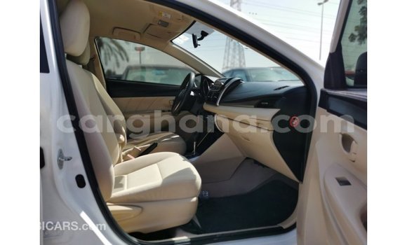 Ra Imported Toyota Yaris funfun Ọkọ̀ in Import - Dubai ni Ashanti Ra Imported Toyota Yaris funfun Ọkọ̀ in Import - Dubai ni Ashanti