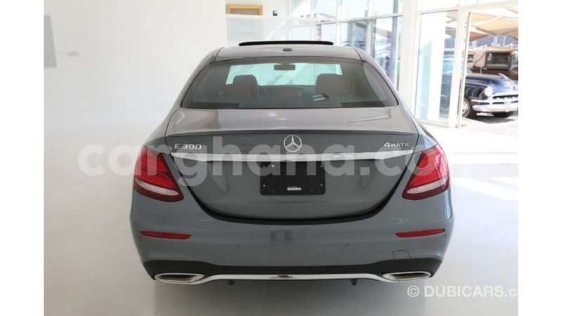 Big with watermark mercedes benz 914 ashanti import dubai 12710