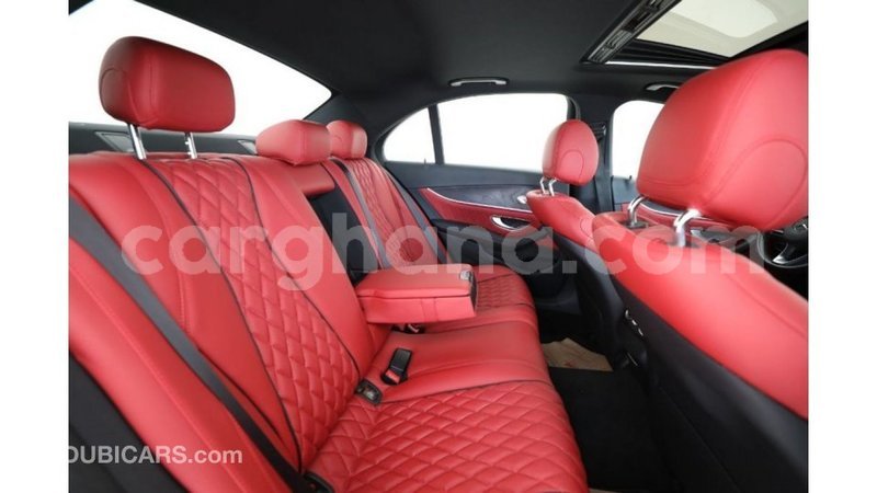 Big with watermark mercedes benz 914 ashanti import dubai 12710