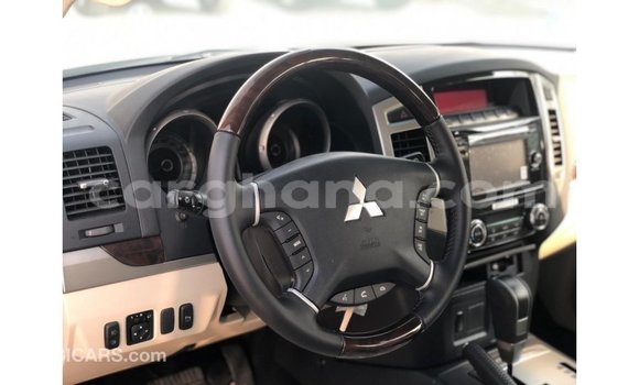 Sayi Imported Mitsubishi Pajero White Mota in Import - Dubai a Ashanti Sayi Imported Mitsubishi Pajero White Mota in Import - Dubai a Ashanti