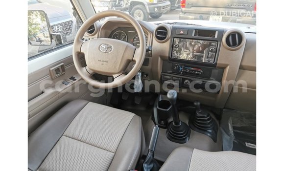 Ra Imported Toyota Land Cruiser funfun Ọkọ̀ in Import - Dubai ni Ashanti Ra Imported Toyota Land Cruiser funfun Ọkọ̀ in Import - Dubai ni Ashanti