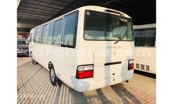 Ra Imported Toyota Coaster funfun Ọkọ̀ in Import - Dubai ni Ashanti Ra Imported Toyota Coaster funfun Ọkọ̀ in Import - Dubai ni Ashanti