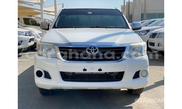 Ra Imported Toyota Hilux funfun Ọkọ̀ in Import - Dubai ni Ashanti Ra Imported Toyota Hilux funfun Ọkọ̀ in Import - Dubai ni Ashanti