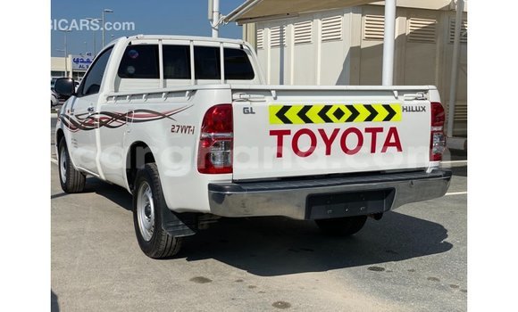 Ra Imported Toyota Hilux funfun Ọkọ̀ in Import - Dubai ni Ashanti Ra Imported Toyota Hilux funfun Ọkọ̀ in Import - Dubai ni Ashanti