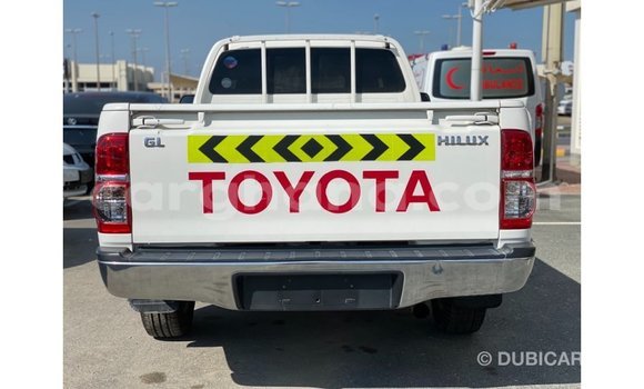 Ra Imported Toyota Hilux funfun Ọkọ̀ in Import - Dubai ni Ashanti Ra Imported Toyota Hilux funfun Ọkọ̀ in Import - Dubai ni Ashanti