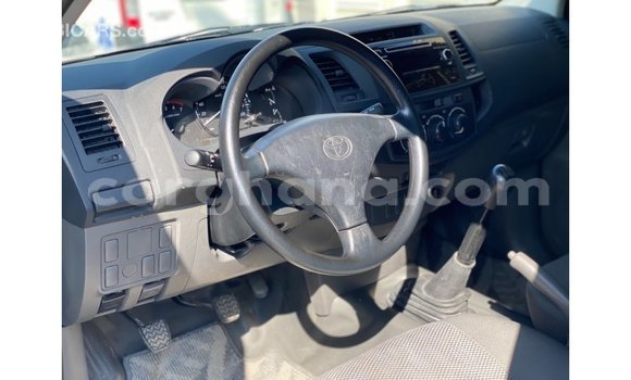 Ra Imported Toyota Hilux funfun Ọkọ̀ in Import - Dubai ni Ashanti Ra Imported Toyota Hilux funfun Ọkọ̀ in Import - Dubai ni Ashanti