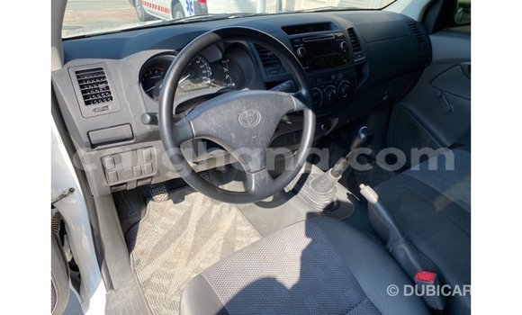 Ra Imported Toyota Hilux funfun Ọkọ̀ in Import - Dubai ni Ashanti Ra Imported Toyota Hilux funfun Ọkọ̀ in Import - Dubai ni Ashanti