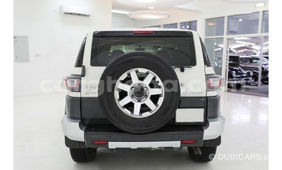 Buy Import Toyota FJ Cruiser White Car in Import - Dubai in Ashanti Buy Import Toyota FJ Cruiser White Car in Import - Dubai in Ashanti