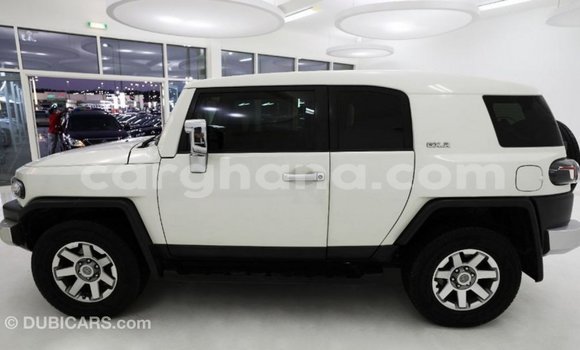 Buy Import Toyota FJ Cruiser White Car in Import - Dubai in Ashanti Buy Import Toyota FJ Cruiser White Car in Import - Dubai in Ashanti