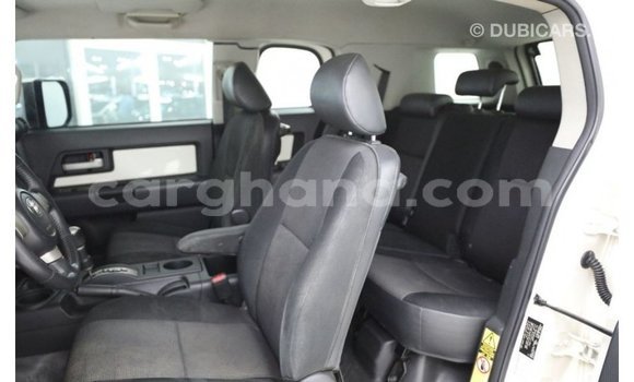 Buy Import Toyota FJ Cruiser White Car in Import - Dubai in Ashanti Buy Import Toyota FJ Cruiser White Car in Import - Dubai in Ashanti