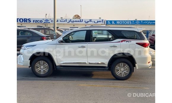 Buy Import Toyota Fortuner White Car in Import - Dubai in Ashanti Buy Import Toyota Fortuner White Car in Import - Dubai in Ashanti