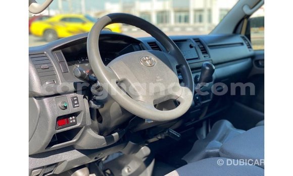 Sayi Imported Toyota Hiace White Mota in Import - Dubai a Ashanti Sayi Imported Toyota Hiace White Mota in Import - Dubai a Ashanti