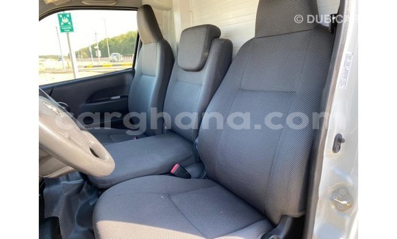 Sayi Imported Toyota Hiace White Mota in Import - Dubai a Ashanti Sayi Imported Toyota Hiace White Mota in Import - Dubai a Ashanti