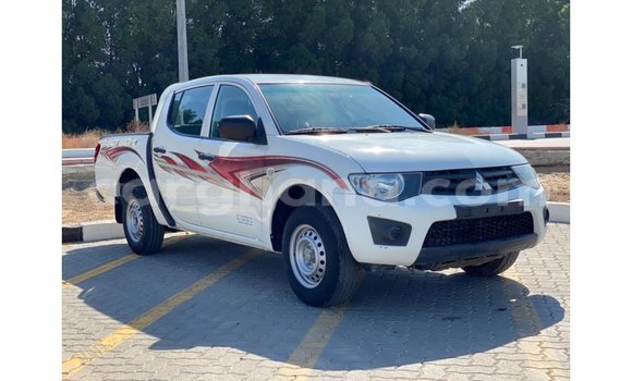 Sayi Imported Mitsubishi L200 White Mota in Import - Dubai a Ashanti Sayi Imported Mitsubishi L200 White Mota in Import - Dubai a Ashanti