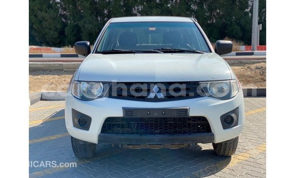 Sayi Imported Mitsubishi L200 White Mota in Import - Dubai a Ashanti Sayi Imported Mitsubishi L200 White Mota in Import - Dubai a Ashanti