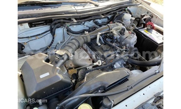 Sayi Imported Mitsubishi L200 White Mota in Import - Dubai a Ashanti Sayi Imported Mitsubishi L200 White Mota in Import - Dubai a Ashanti