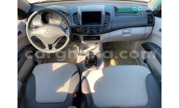 Sayi Imported Mitsubishi L200 White Mota in Import - Dubai a Ashanti Sayi Imported Mitsubishi L200 White Mota in Import - Dubai a Ashanti