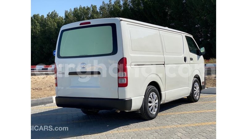 Big with watermark toyota hiace ashanti import dubai 12762