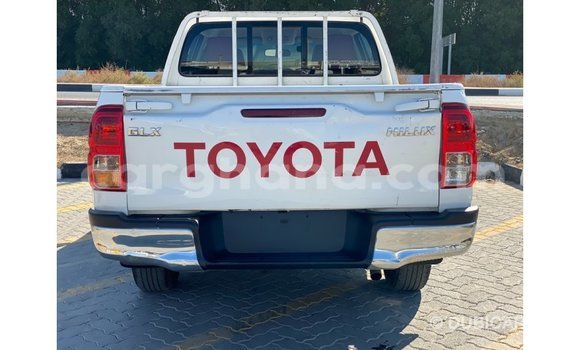 Buy Import Toyota Hilux White Car in Import - Dubai in Ashanti Buy Import Toyota Hilux White Car in Import - Dubai in Ashanti