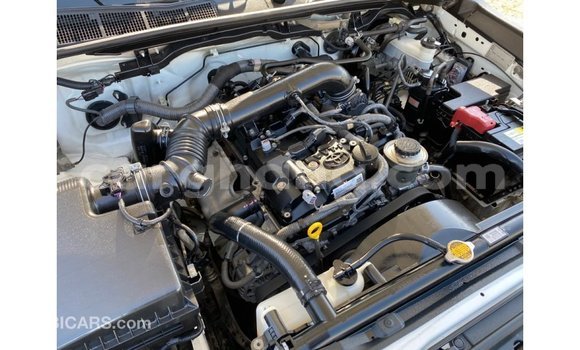 Buy Import Toyota Hilux White Car in Import - Dubai in Ashanti Buy Import Toyota Hilux White Car in Import - Dubai in Ashanti