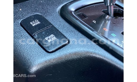 Buy Import Toyota Hilux White Car in Import - Dubai in Ashanti Buy Import Toyota Hilux White Car in Import - Dubai in Ashanti