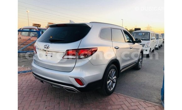 Sayi Imported Hyundai Santa Fe Sauran Mota in Import - Dubai a Ashanti Sayi Imported Hyundai Santa Fe Sauran Mota in Import - Dubai a Ashanti