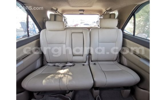 Sayi Imported Toyota Fortuner White Mota in Import - Dubai a Ashanti Sayi Imported Toyota Fortuner White Mota in Import - Dubai a Ashanti