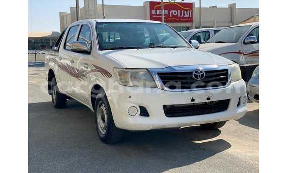 Buy Import Toyota Hilux White Car in Import - Dubai in Ashanti Buy Import Toyota Hilux White Car in Import - Dubai in Ashanti