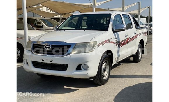 Buy Import Toyota Hilux White Car in Import - Dubai in Ashanti Buy Import Toyota Hilux White Car in Import - Dubai in Ashanti